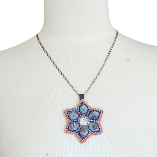 Tufted Flower Necklace